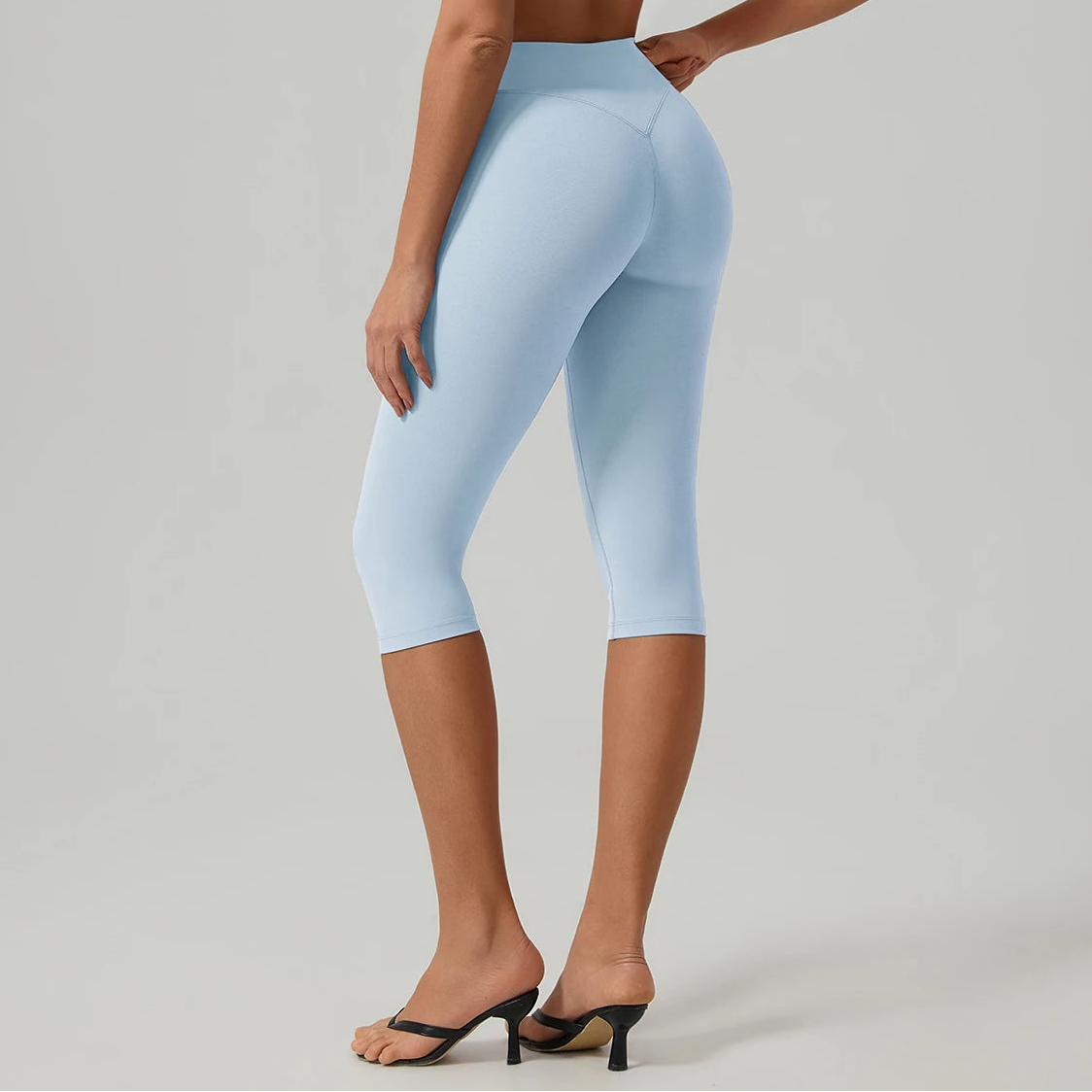 High-Waisted Capri Leggings| Luvia Active